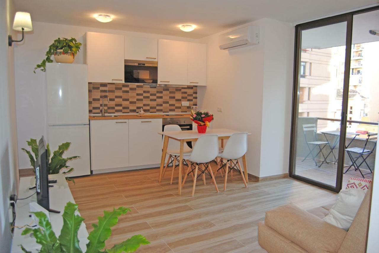 Recently Refurbished Apartment With Sea Views. Fuengirola Extérieur photo